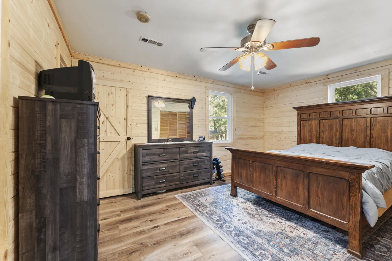 1239 Holly Ridge Lane Photo 8