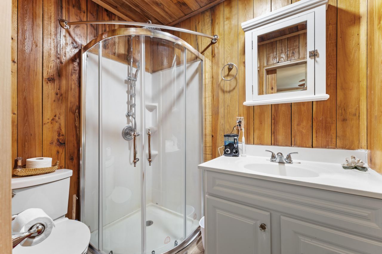 1239 Holly Ridge Lane Photo 9