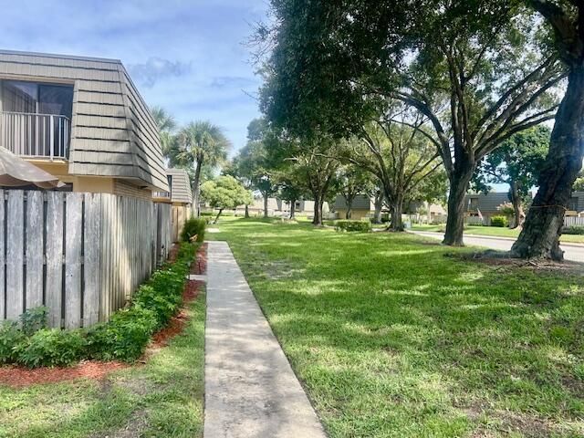 325 3rd Way, West Palm Beach, FL 33407 Photo