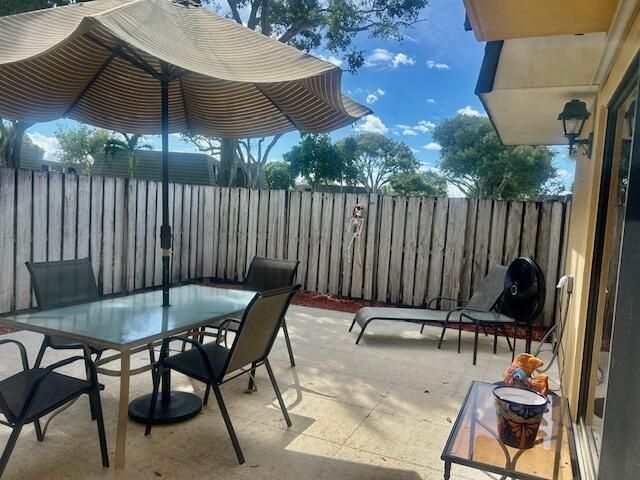 325 3rd Way, West Palm Beach, FL 33407 Photo