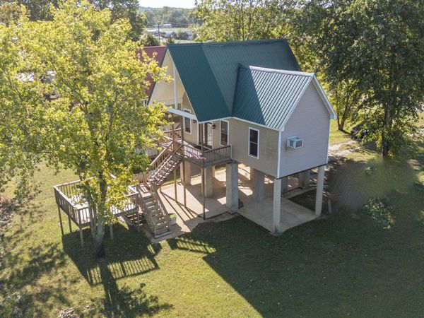 617 & 609 BF TERRY CIR, Savannah, TN 38372