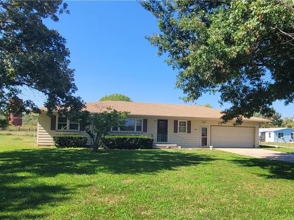 648 NW W Highway, Kingsville, MO 64061