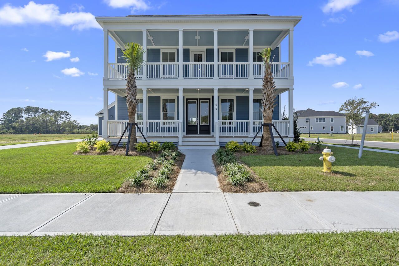 2031 Riverbend Drive Photo 1