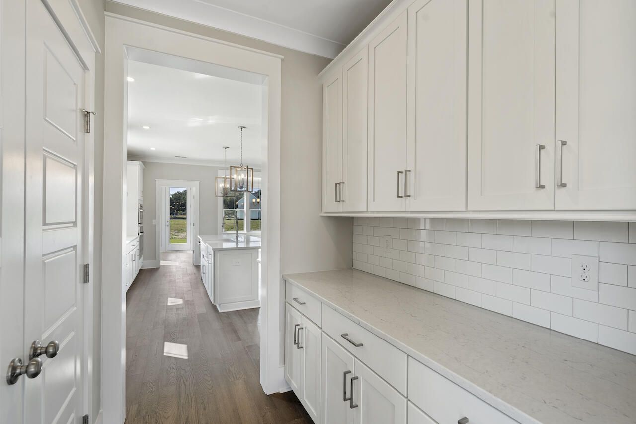 2031 Riverbend Drive Photo 10