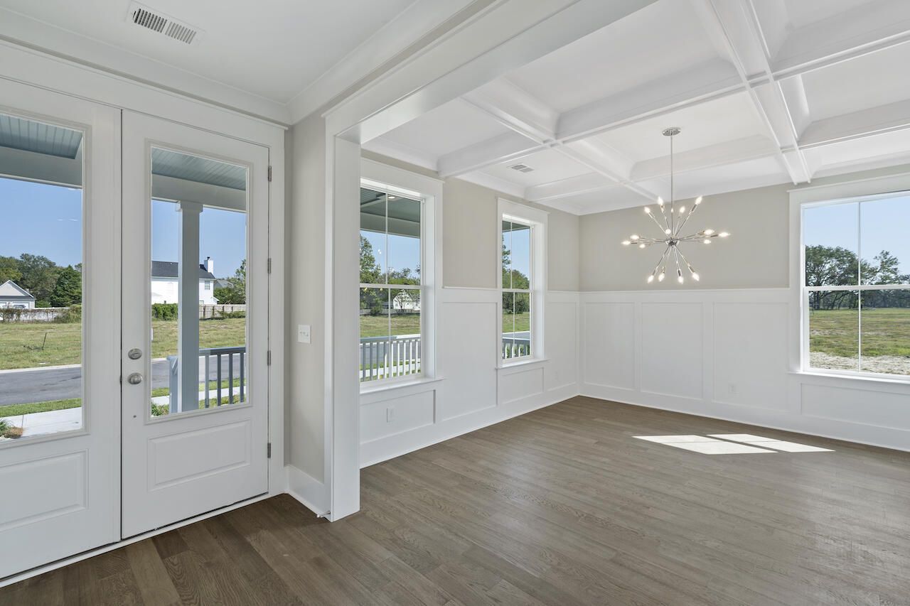 2031 Riverbend Drive Photo 6