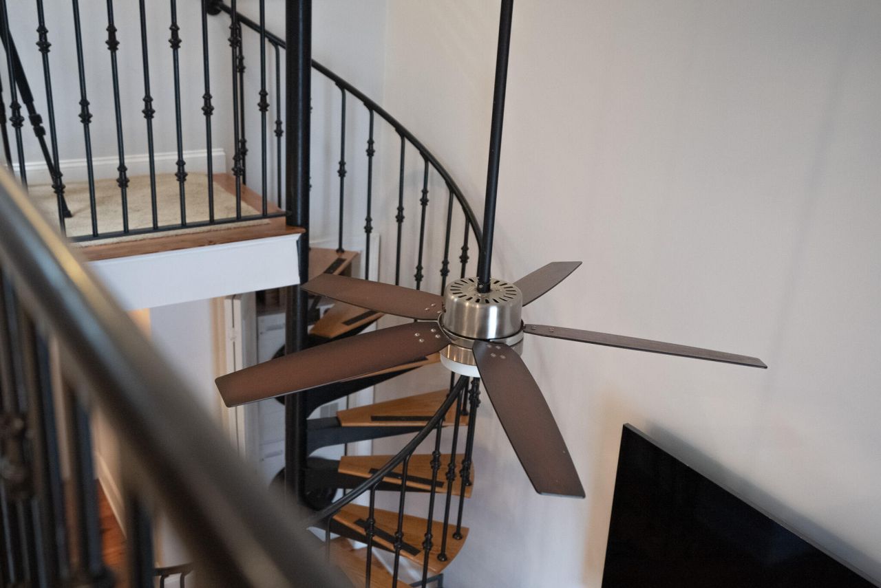 377 King Street Photo 23