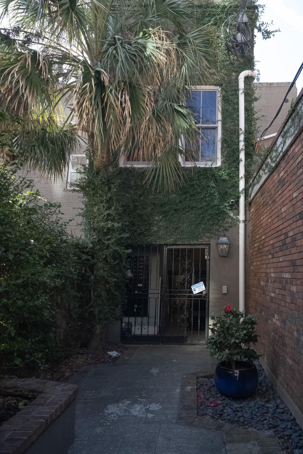 377 King Street Photo 32