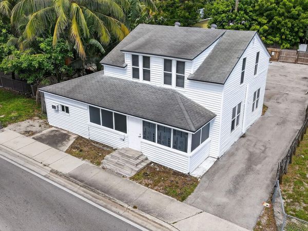 220 SW 16th Street, Dania Beach, FL 33004