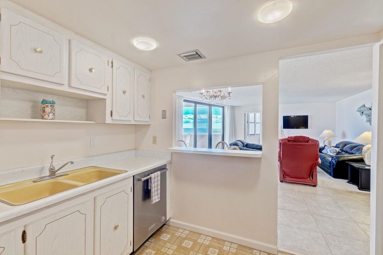 2800 N Ocean Drive, Unit B - 6d, Singer Island, FL 33404 Photo