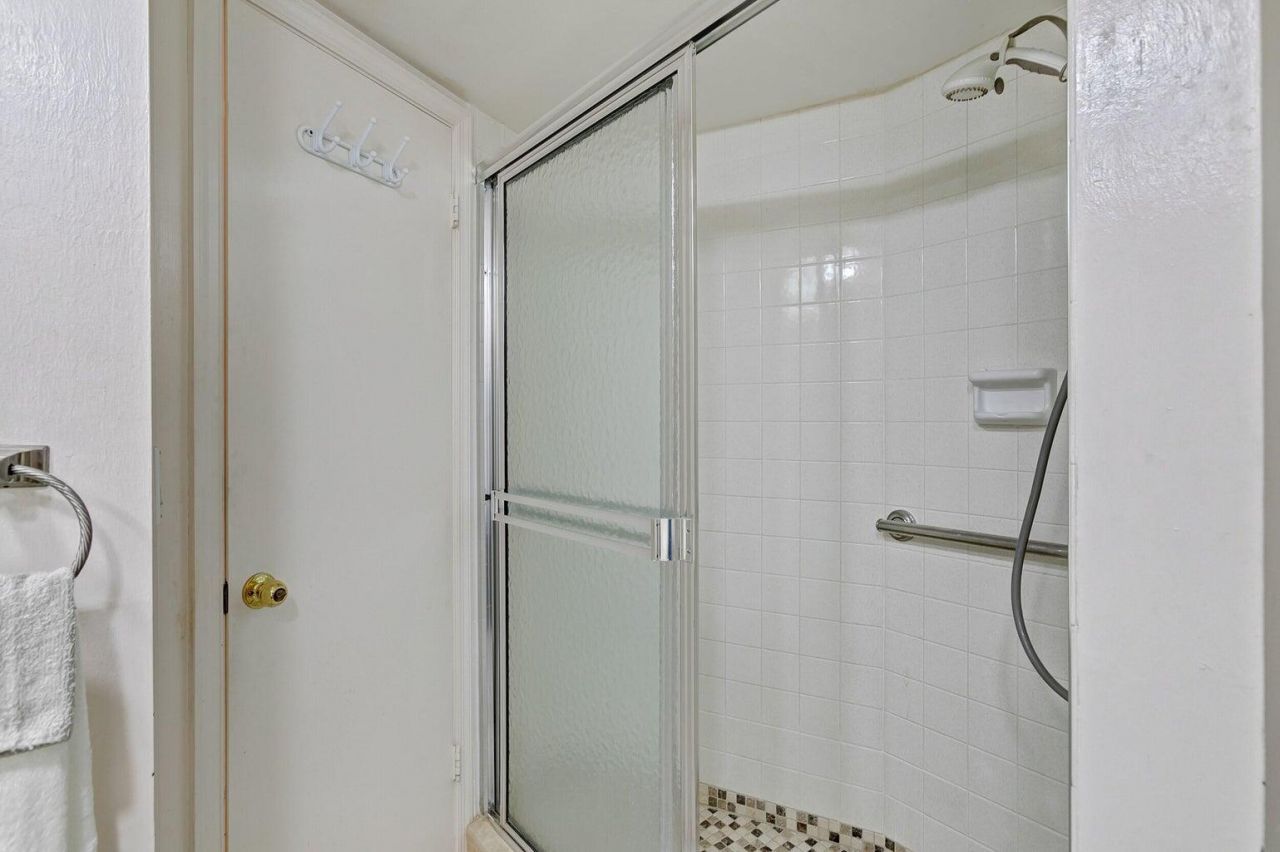 2800 N Ocean Drive, Unit B - 6d, Singer Island, FL 33404 Photo