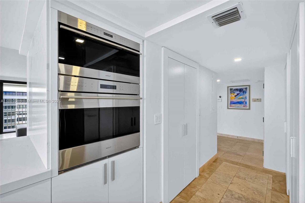 3 Grove Isle Dr, Unit C1802, Coconut Grove, FL 33133 Photo