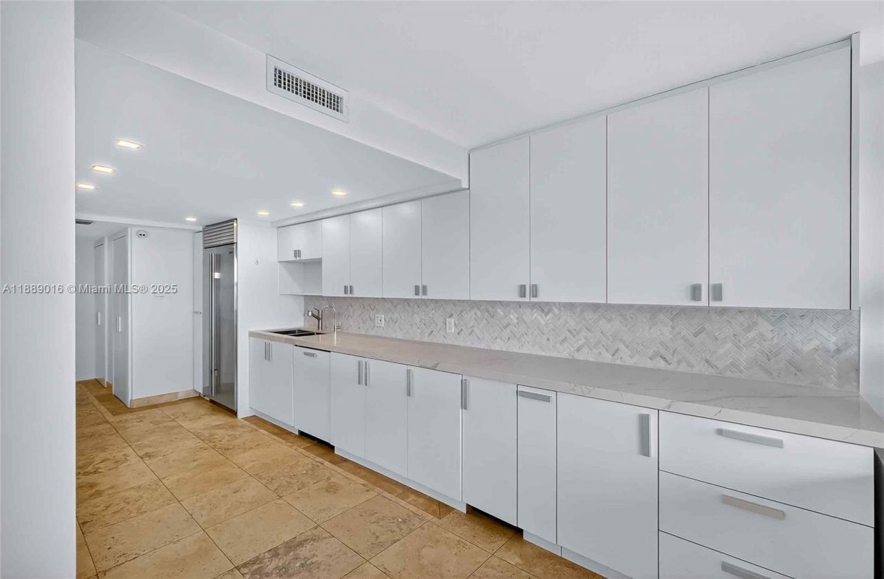 3 Grove Isle Dr, Unit C1802, Coconut Grove, FL 33133 Photo