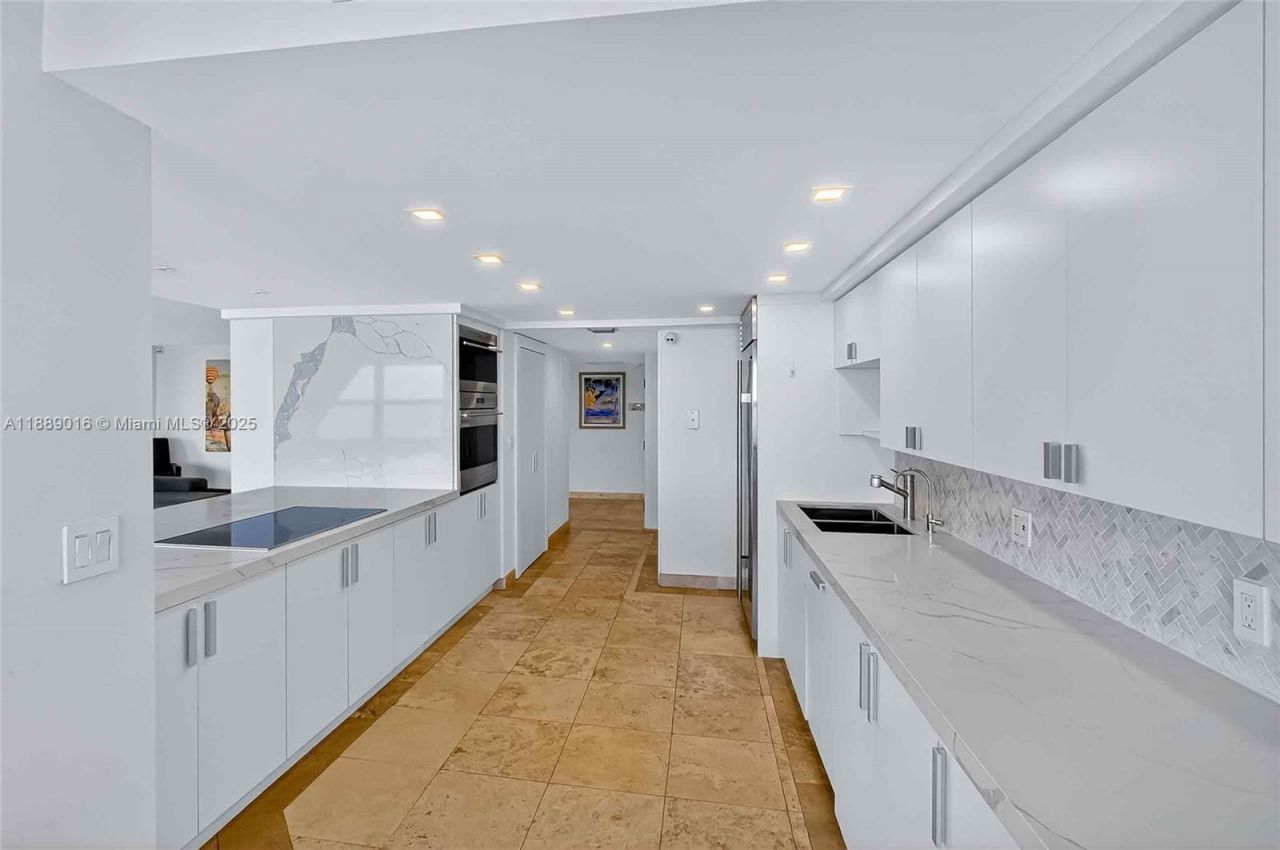 3 Grove Isle Dr, Unit C1802, Coconut Grove, FL 33133 Photo