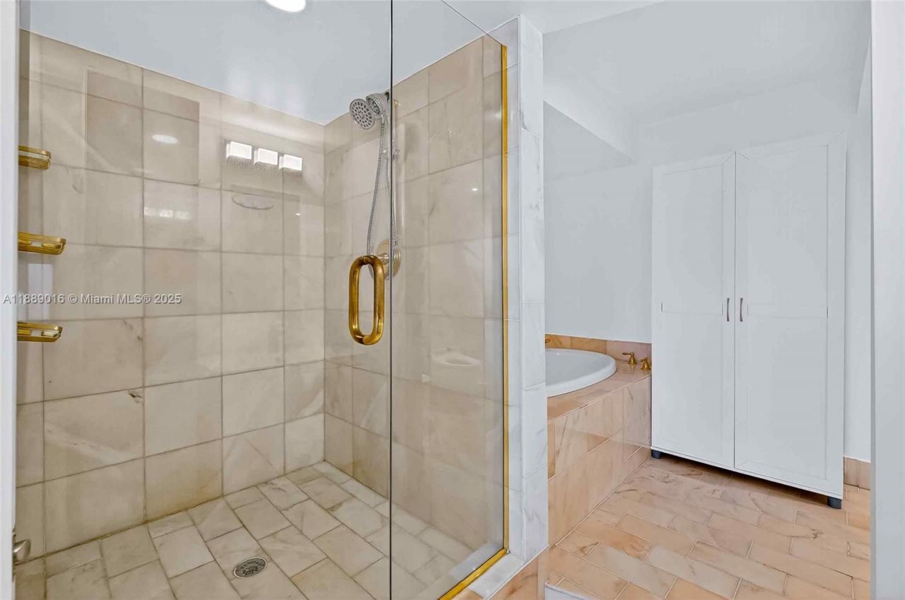 3 Grove Isle Dr, Unit C1802, Coconut Grove, FL 33133 Photo