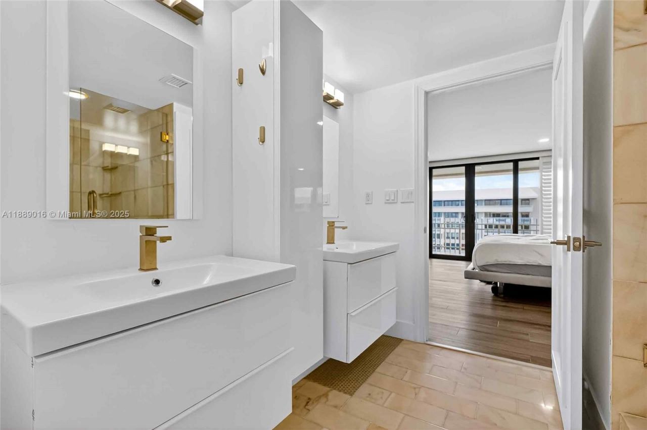 3 Grove Isle Dr, Unit C1802, Coconut Grove, FL 33133 Photo