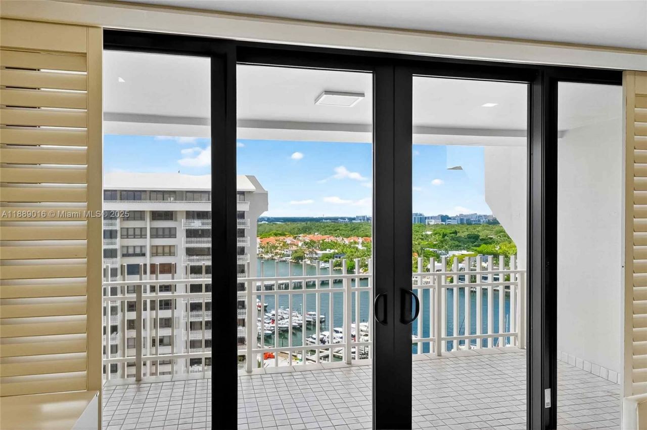 3 Grove Isle Dr, Unit C1802, Coconut Grove, FL 33133 Photo