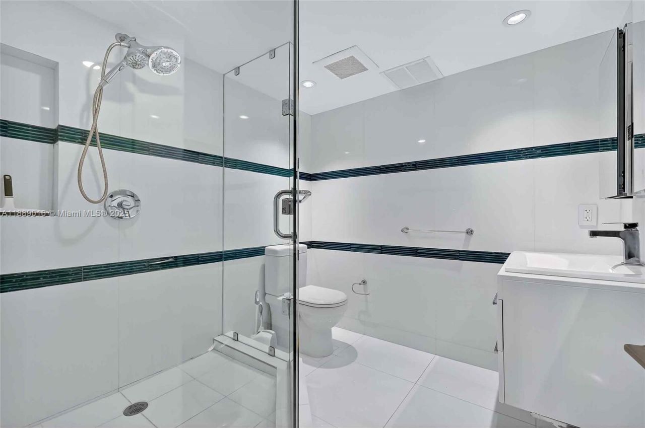 3 Grove Isle Dr, Unit C1802, Coconut Grove, FL 33133 Photo