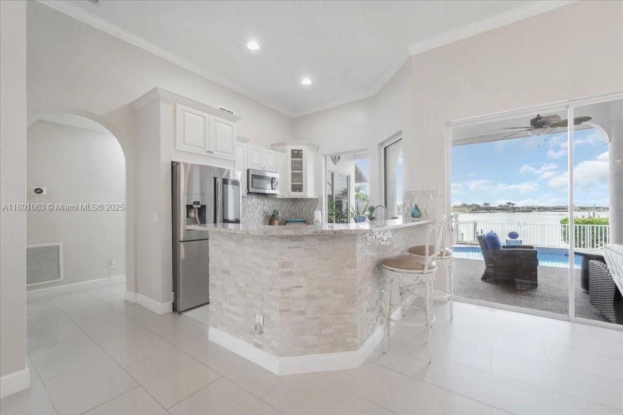 4213 NW 28th St, Cape Coral, FL 33993 Photo