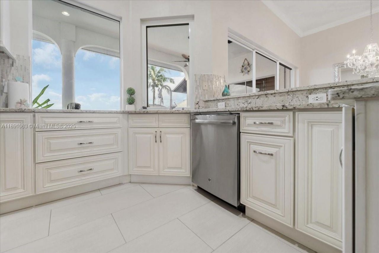 4213 NW 28th St, Cape Coral, FL 33993 Photo