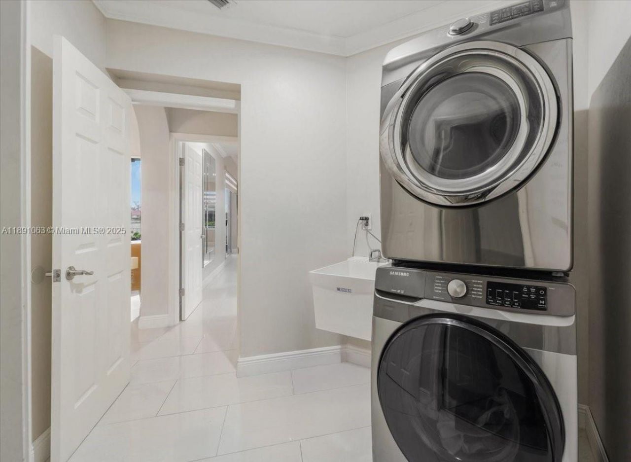 4213 NW 28th St, Cape Coral, FL 33993 Photo