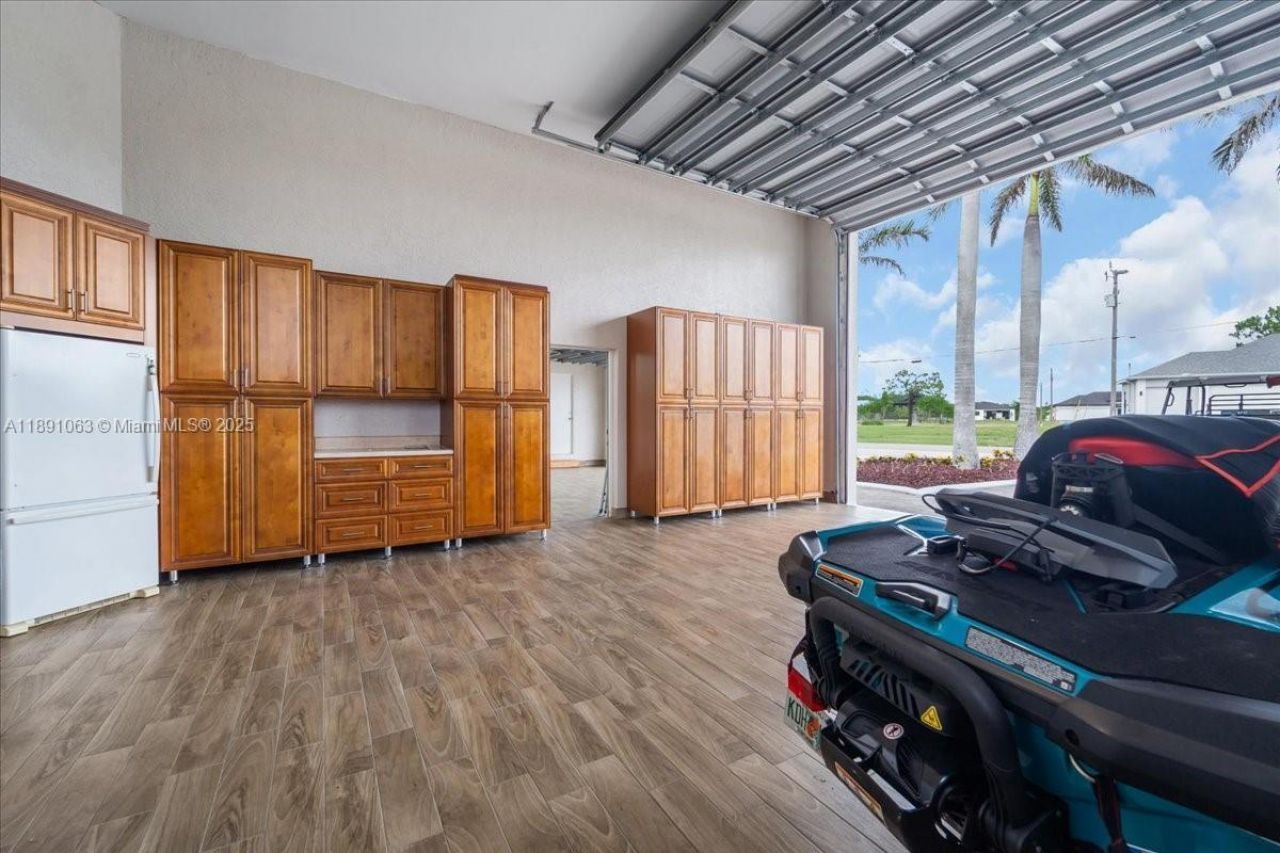 4213 NW 28th St, Cape Coral, FL 33993 Photo