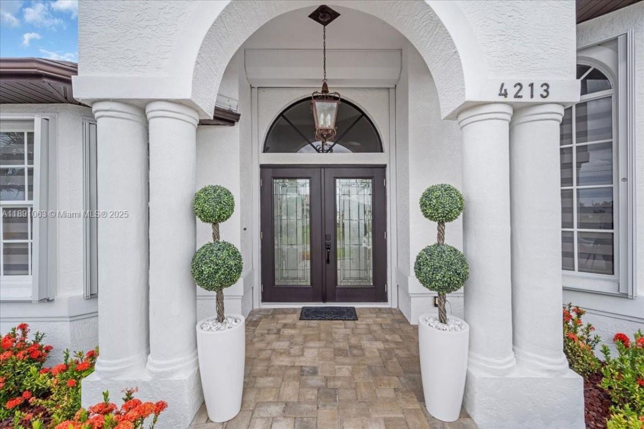 4213 NW 28th St, Cape Coral, FL 33993 Photo