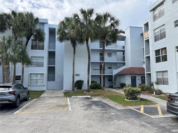 9430 Live Oak Pl, Unit 404, Davie, FL 33324