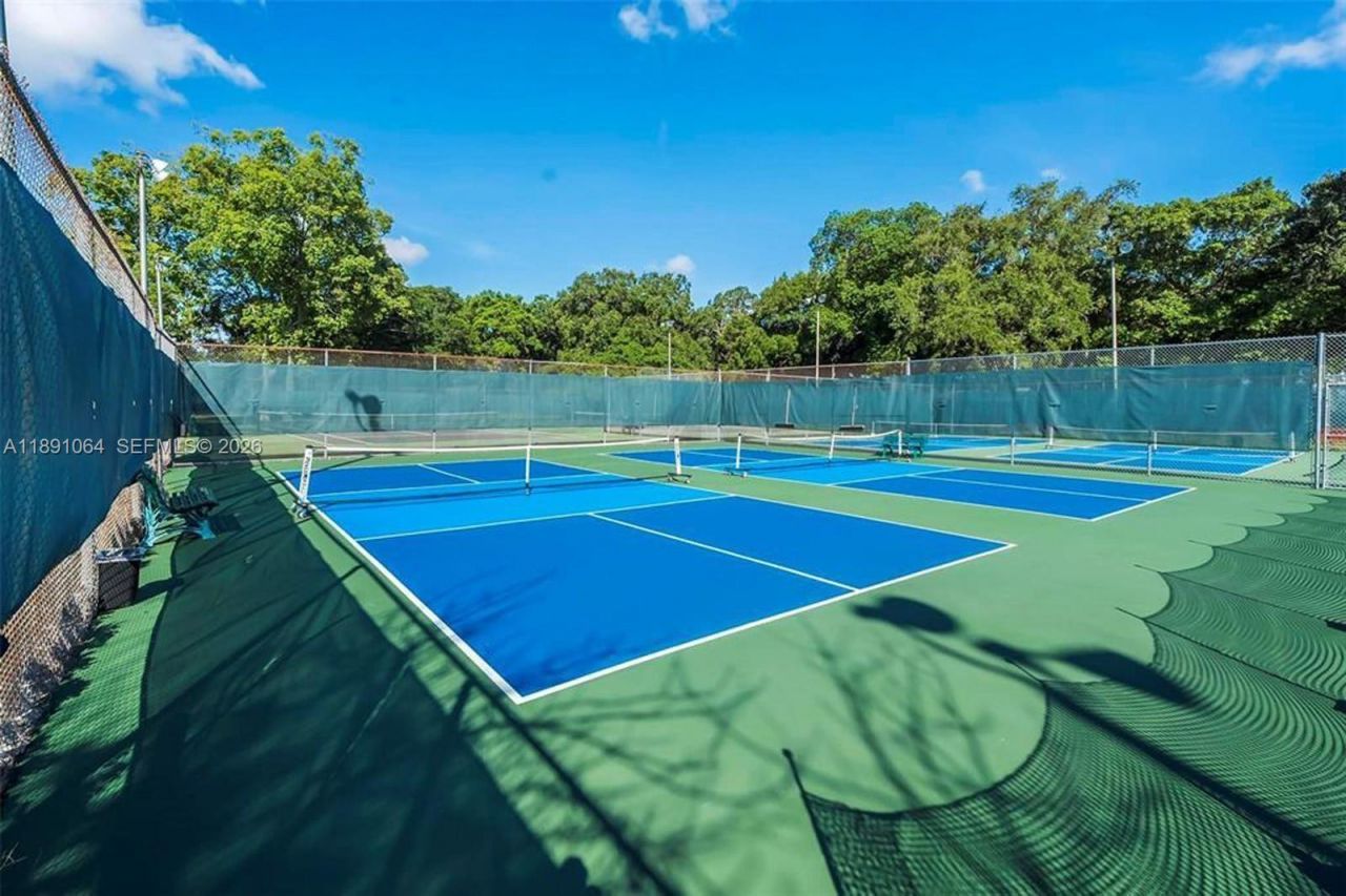 9430 Live Oak Pl, Unit 404, Davie, FL 33324 Photo