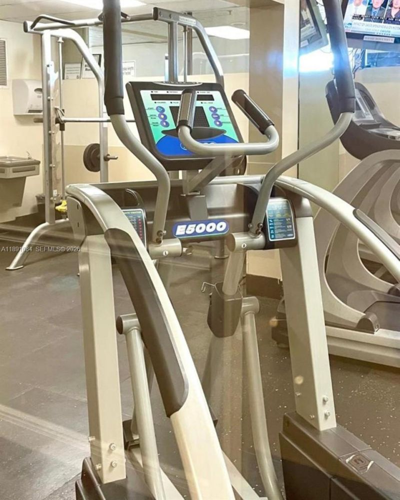 9430 Live Oak Pl, Unit 404, Davie, FL 33324 Photo