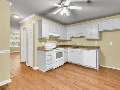 6239 Lucille Drive Drive, Unit 17-D, North Charleston, SC 29406