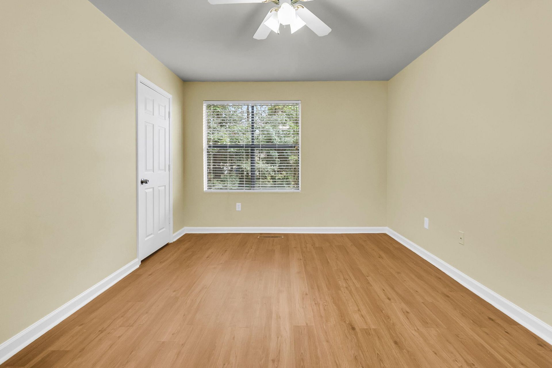 6239 Lucille Drive Drive Photo 15