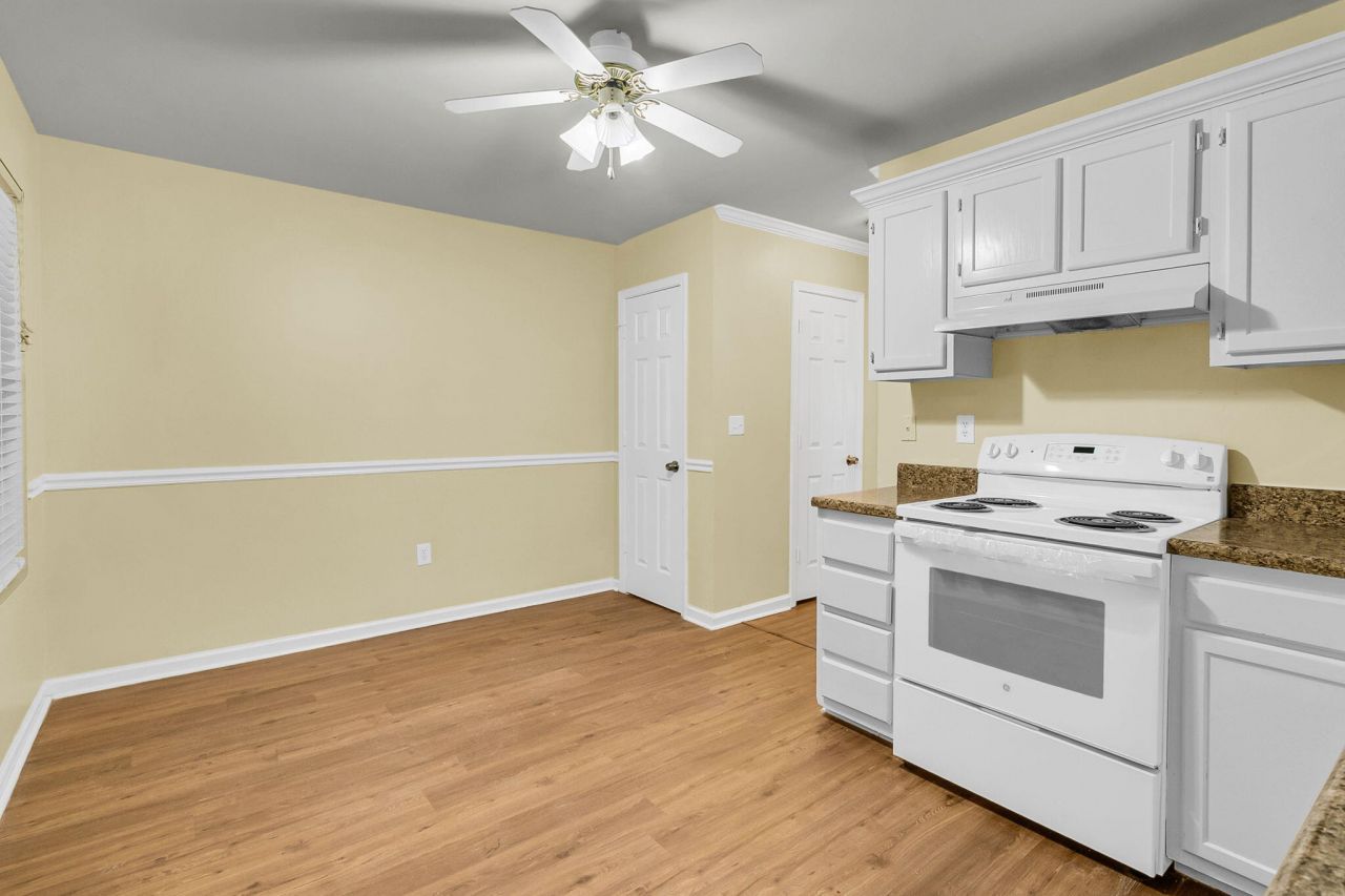 6239 Lucille Drive Drive Photo 5