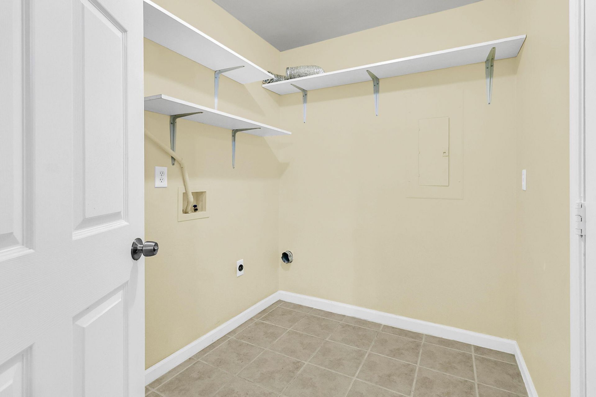 6239 Lucille Drive Drive Photo 7
