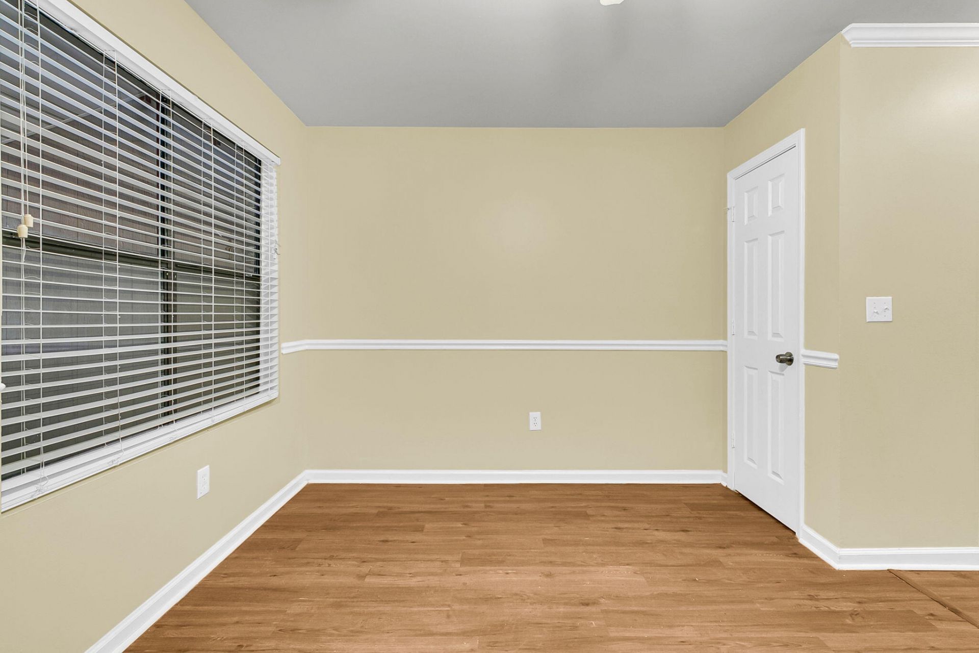 6239 Lucille Drive Drive Photo 9