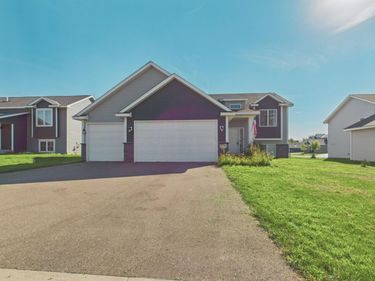 425 Eagle Street NW, Isanti, MN 55040