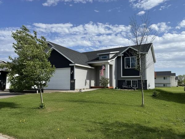 425 Eagle Street NW, Isanti, MN 55040