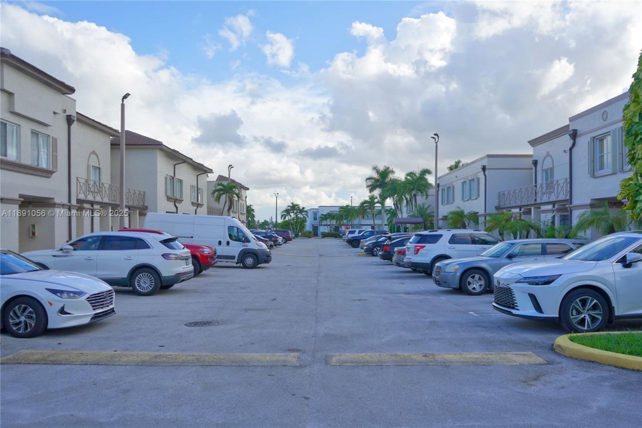 1195 NW 124th Ave, Unit 2202, Miami, FL 33182 Photo