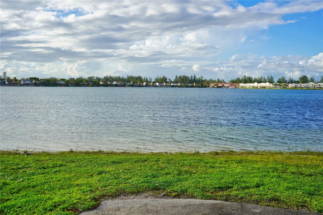 1195 NW 124th Ave, Unit 2202, Miami, FL 33182 Photo