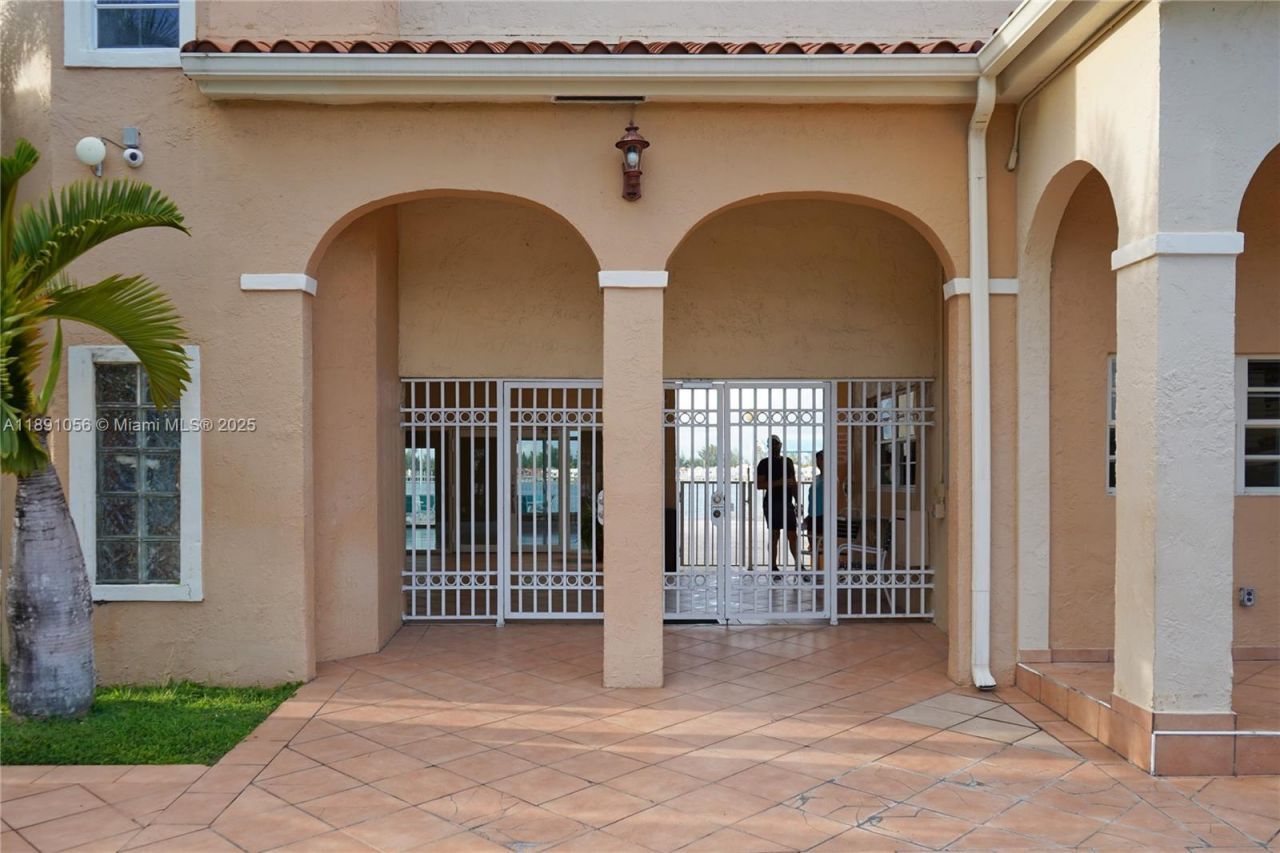 1195 NW 124th Ave, Unit 2202, Miami, FL 33182 Photo