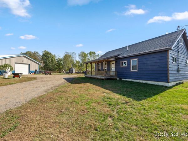 881 Brent Drive, Sherwood, MI 49089