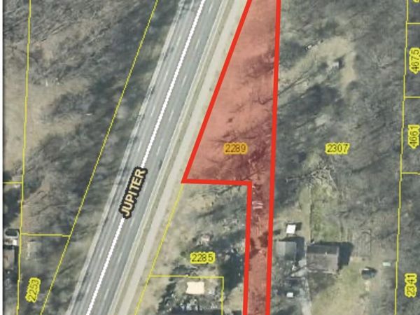 2289 Airway Street NE, Grand Rapids, MI 49525