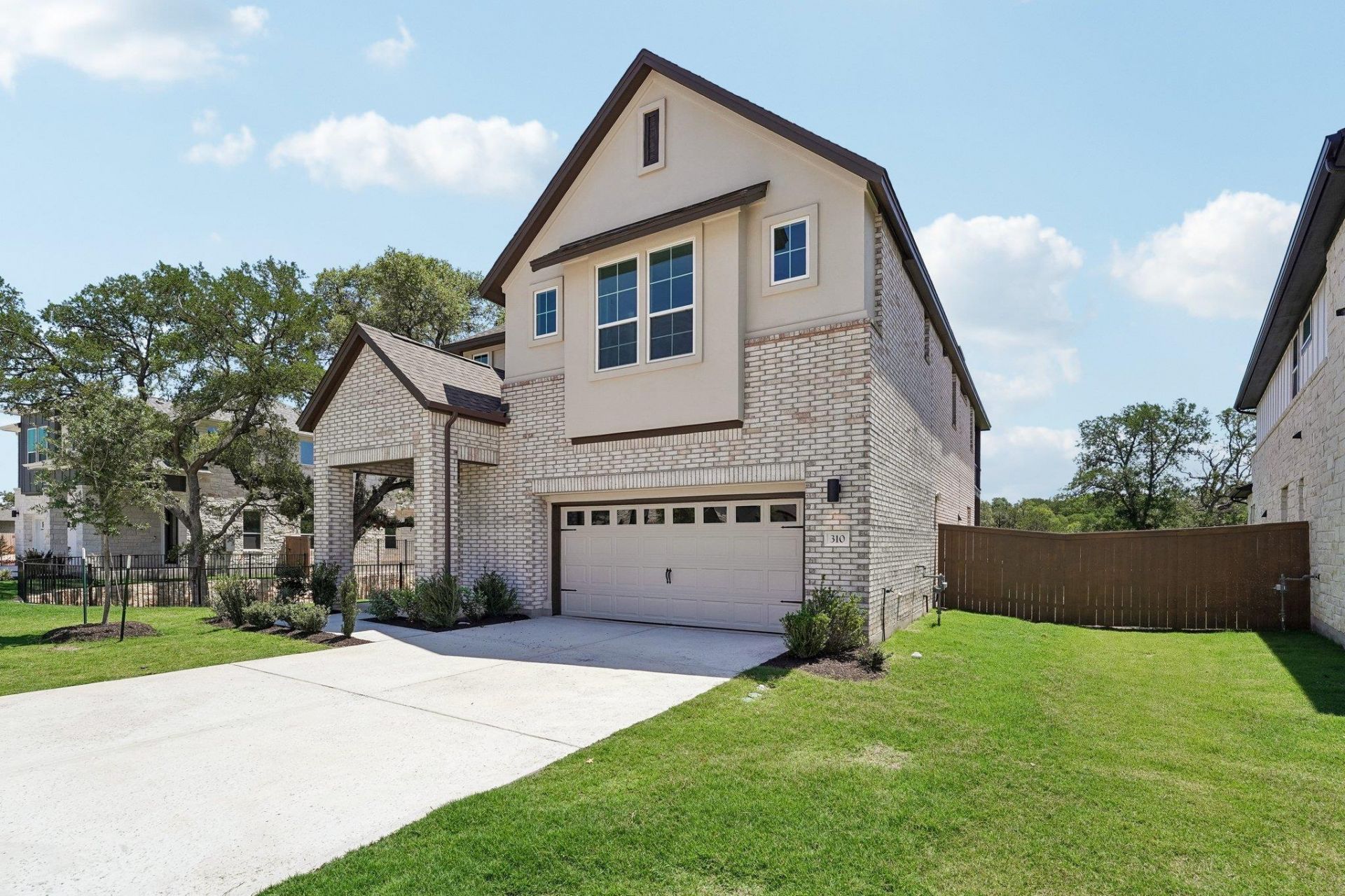 310 San Saba Dr, Buda, TX 78610 Main Photo