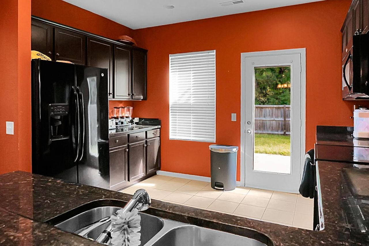 9754 Seed Street Photo 10