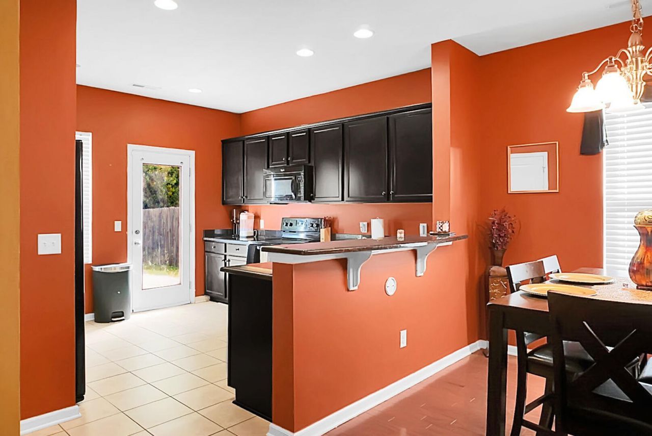 9754 Seed Street Photo 8