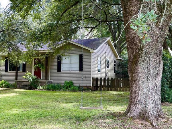 2581 La Hwy 67, Slaughter, LA 70777