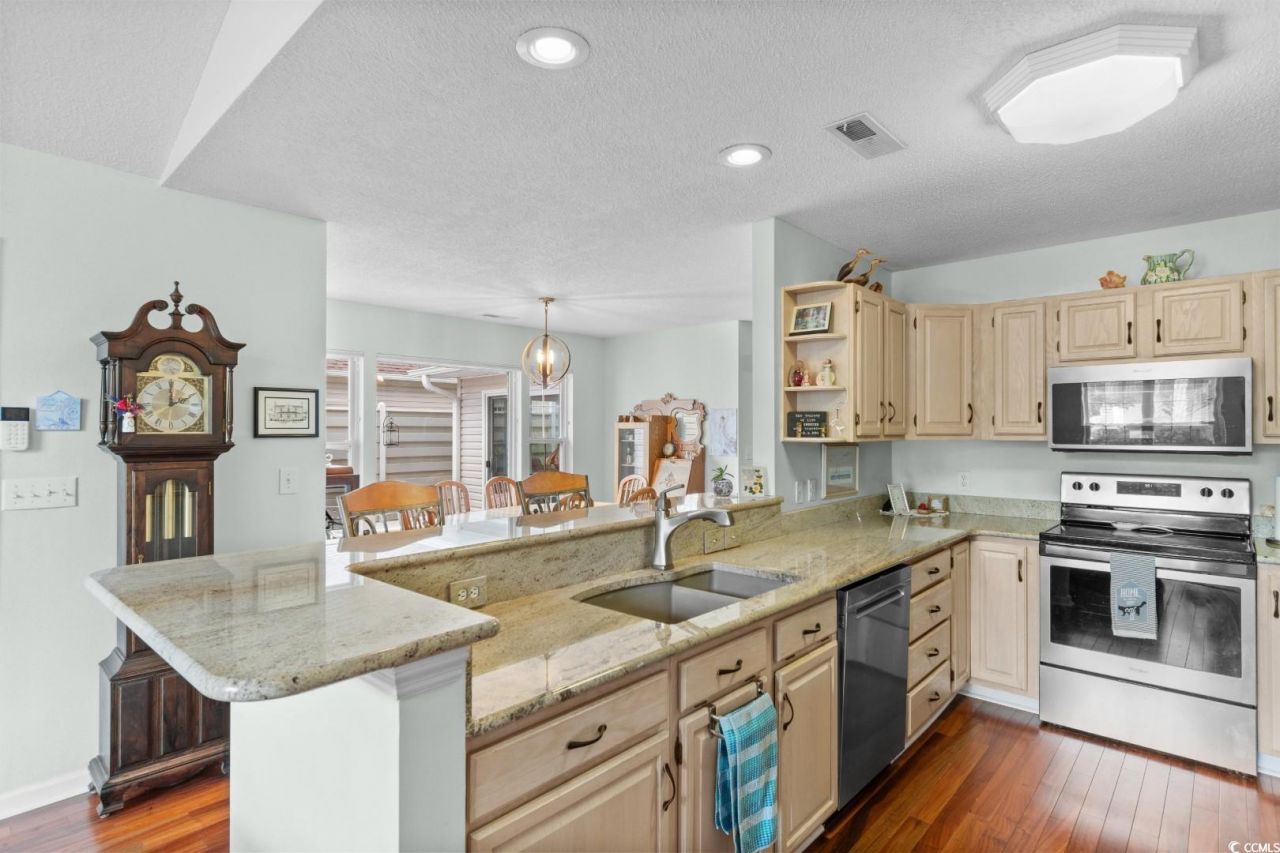 607 Rosemary Ln. Photo 8