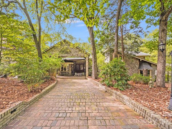 223 Millwood Lane, Charlotte, NC 28270