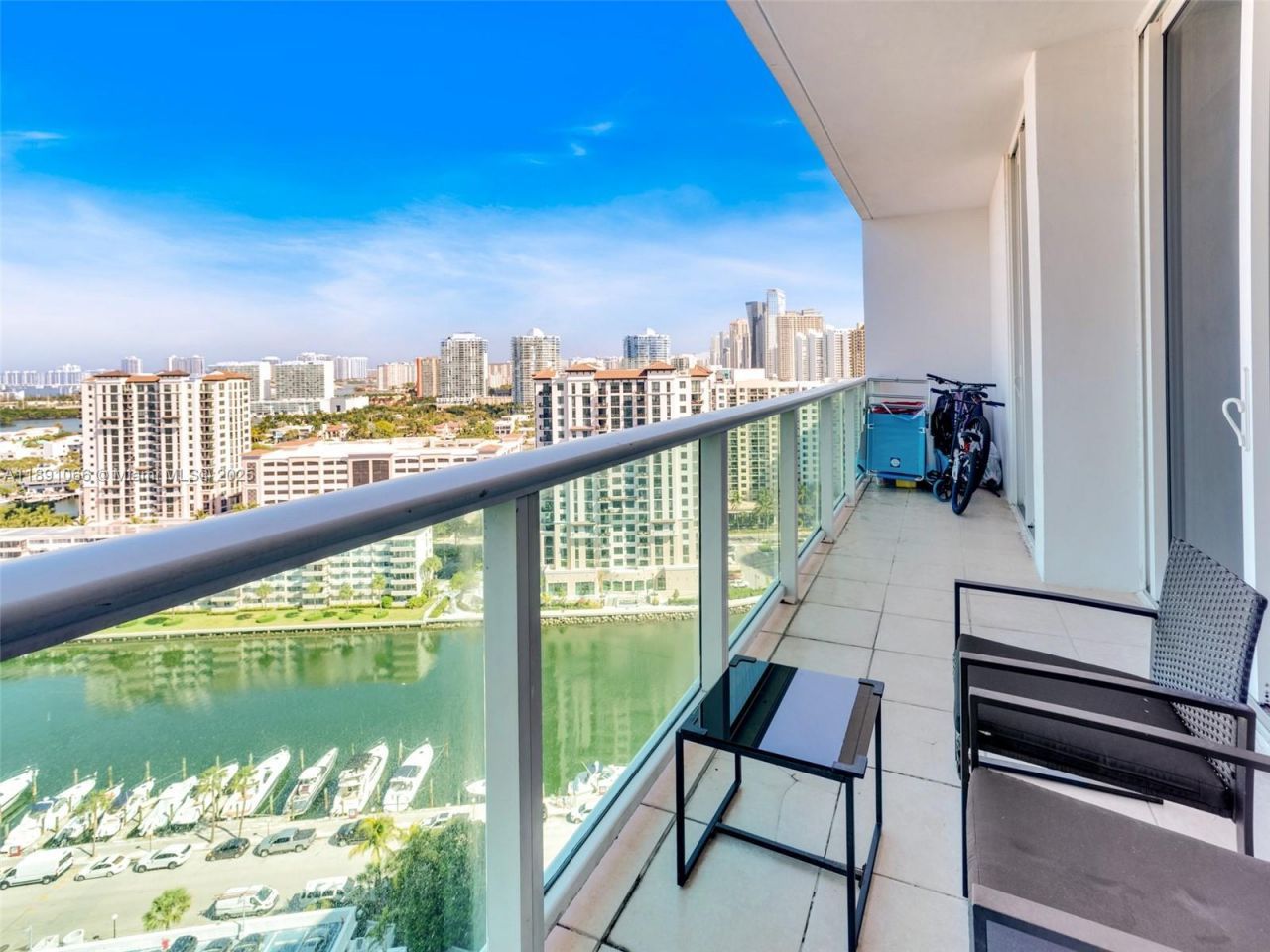 100 Bayview Dr, Unit PH01, Sunny Isles Beach, FL 33160 Photo