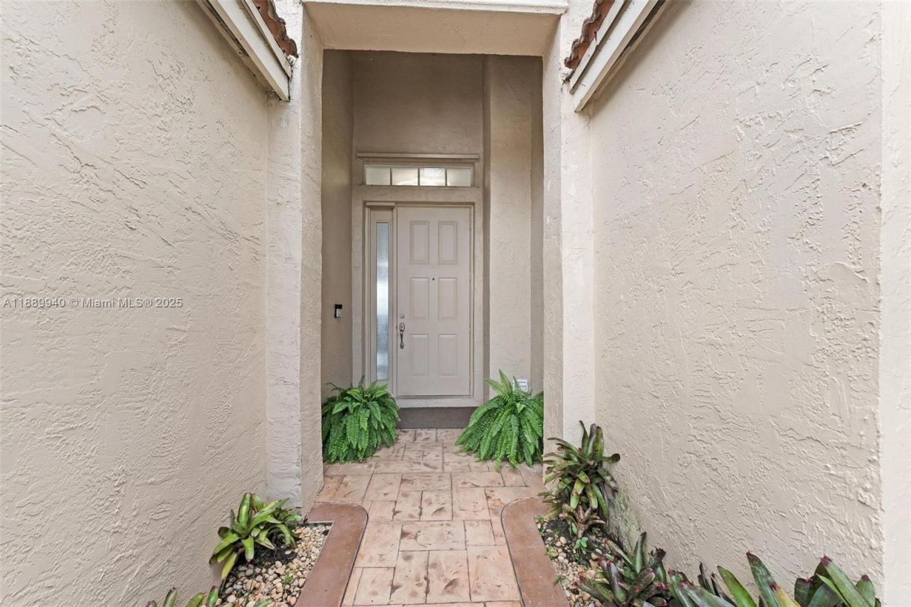 17018 SW 52nd Ct, Miramar, FL 33027 Photo