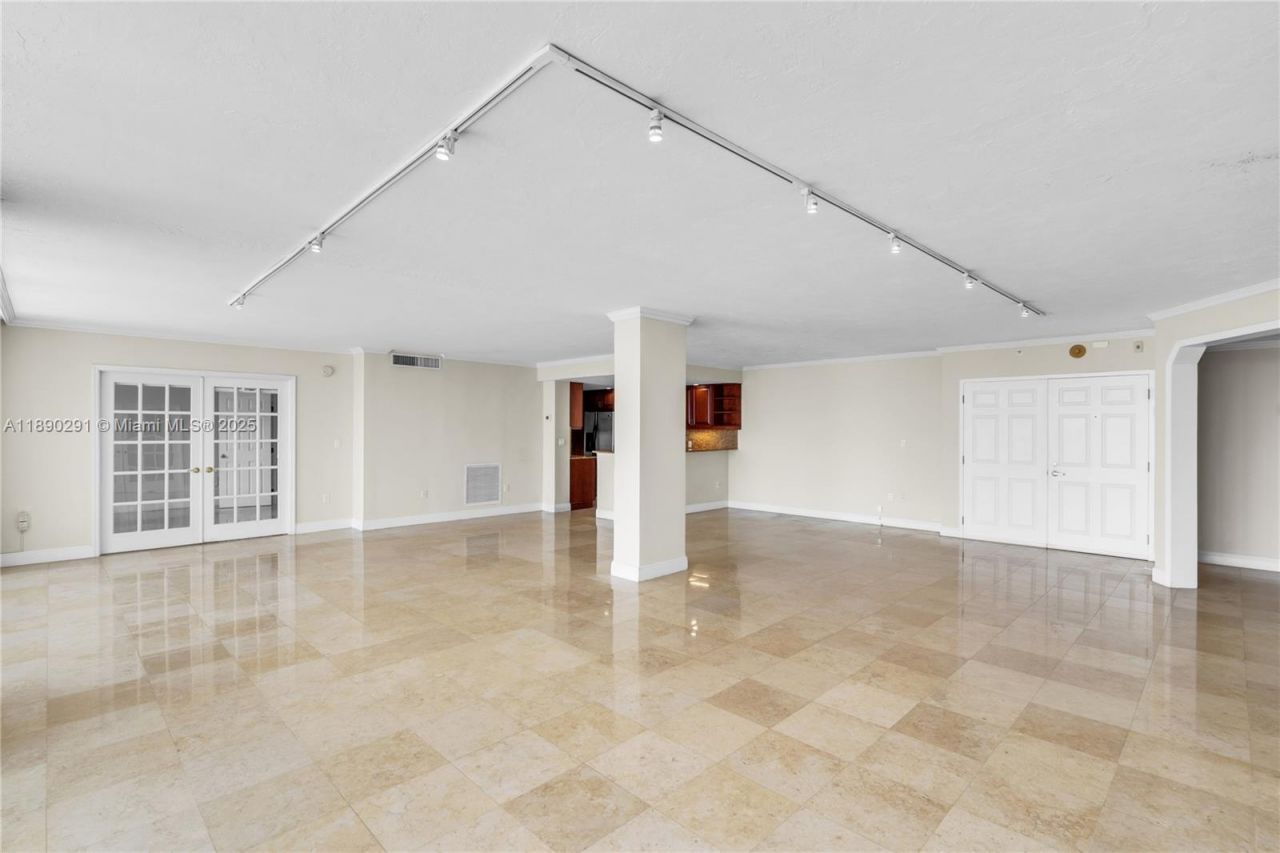 10350 W Bay Harbor Dr, Unit 10AB, Bay Harbor Islands, FL 33154 Photo